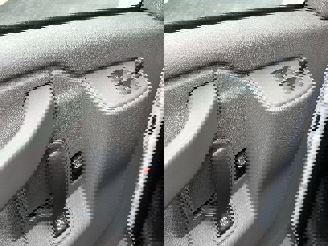 Used 2024 GMC Savana 2500 w/ Driver Convenience Package image 13