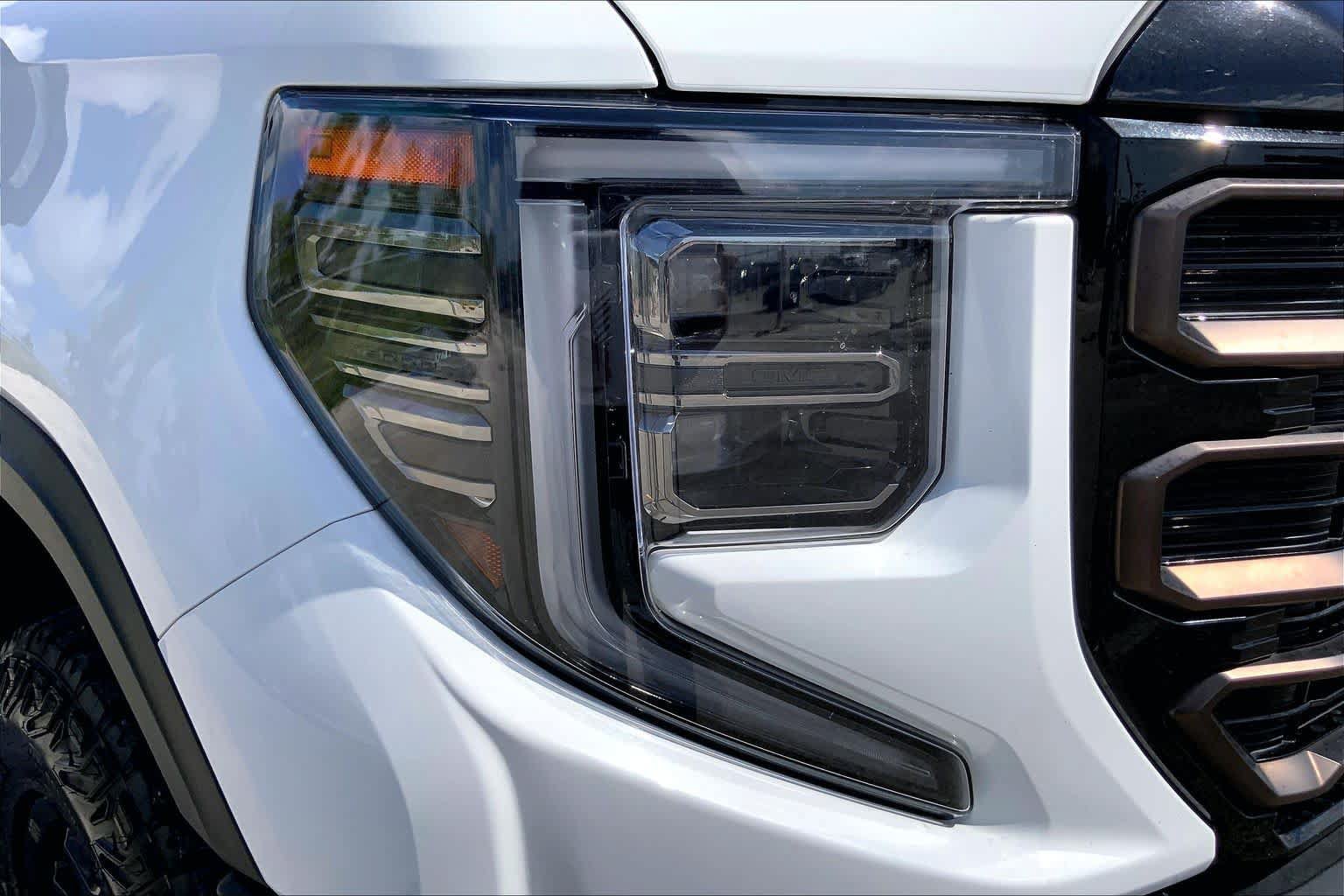 Used 2024 GMC Sierra 1500 AT4X w/ AT4X AEV Edition AWD/4WD image 52