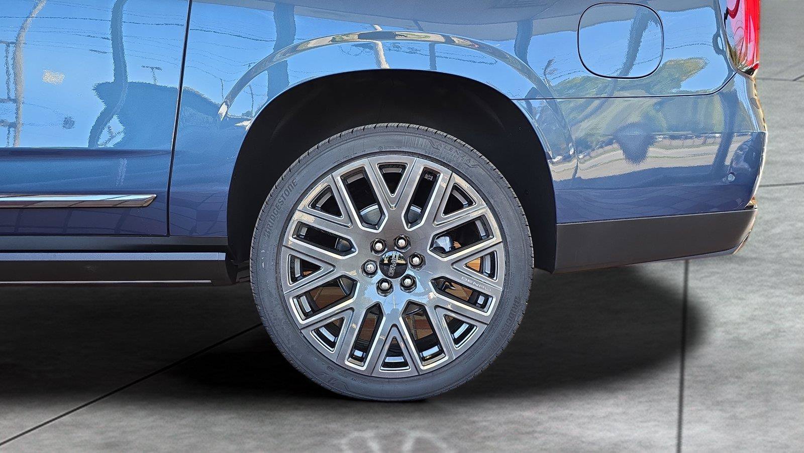 New 2027 GMC Yukon XL Denali Ultimate w/ LPO, Floor Liner Package AWD/4WD image 33