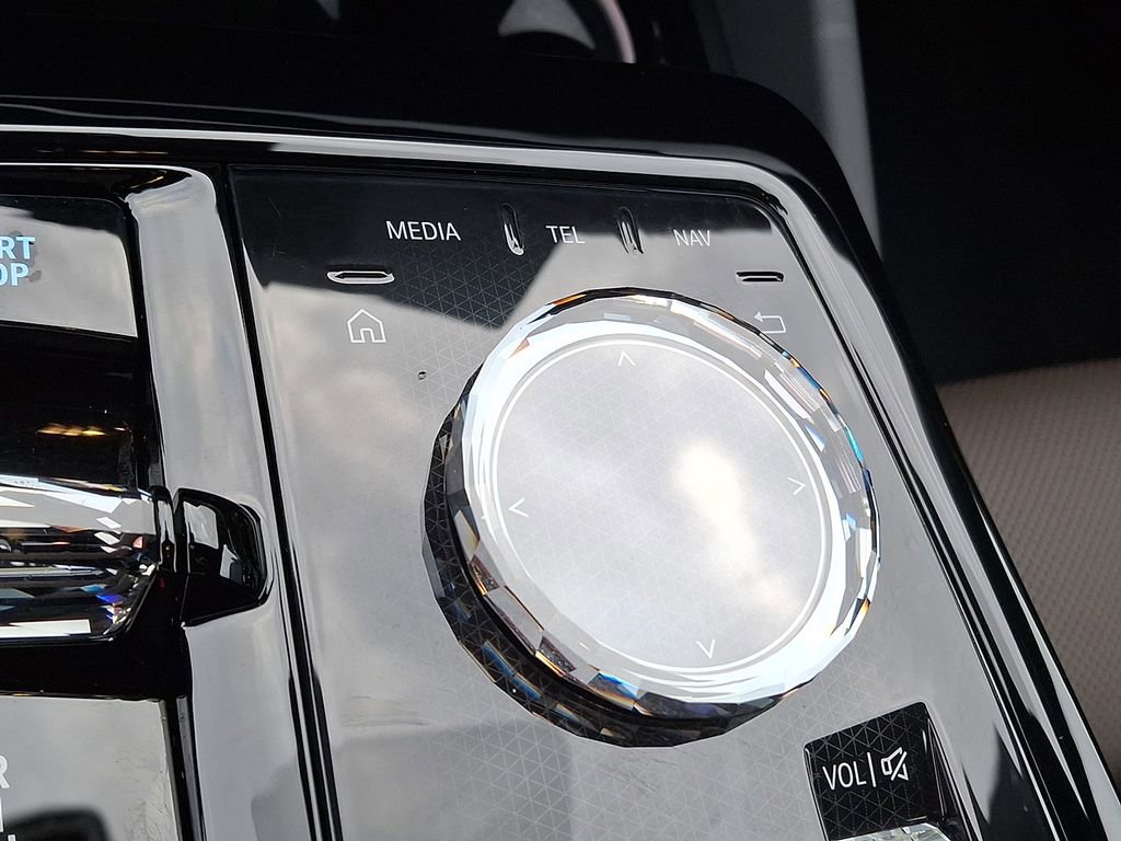 Used 2025 BMW i5 xDrive40 w/ Executive Package image 20