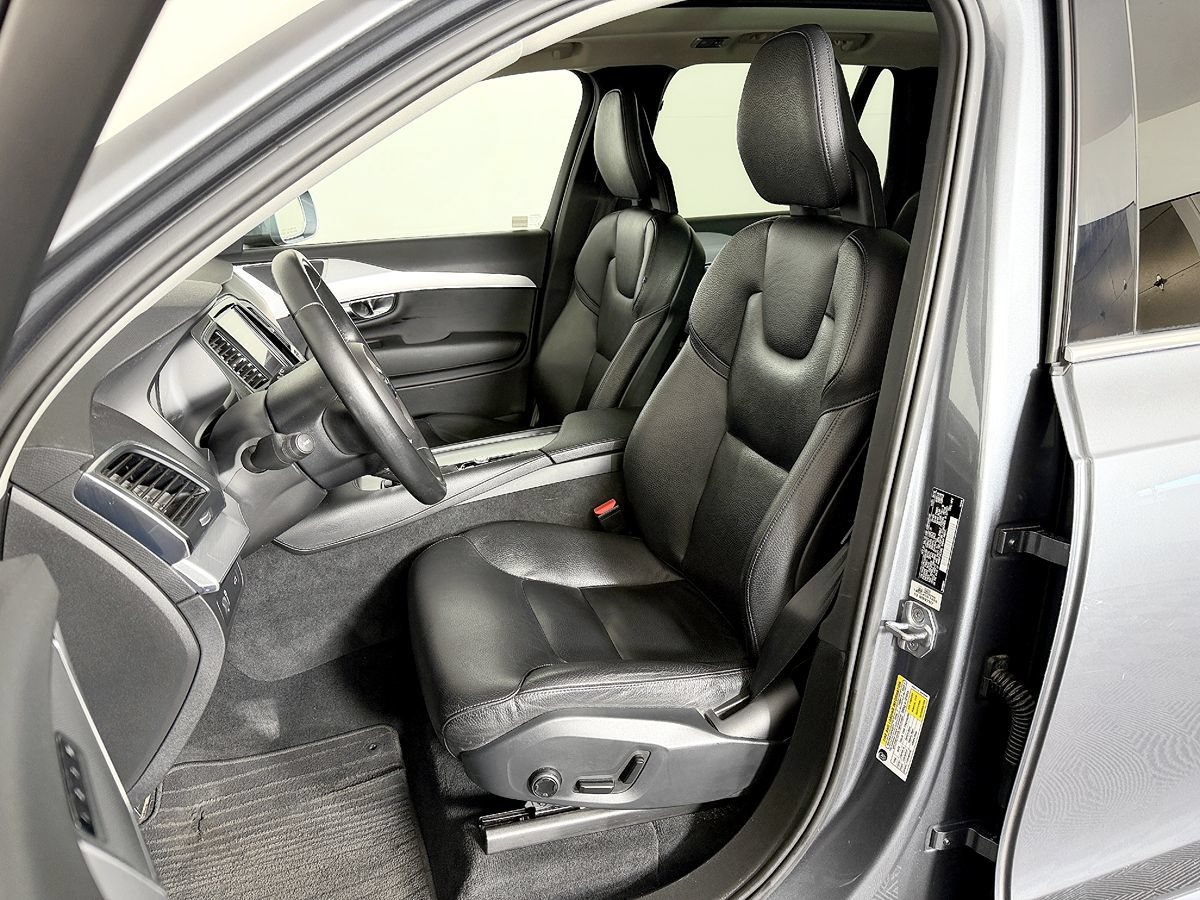 Used 2016 Volvo XC90 T6 Momentum w/ Vision Package AWD/4WD image 36