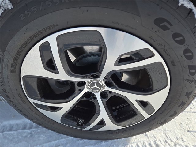 Used 2025 Mercedes-Benz GLC 350e 4MATIC image 28