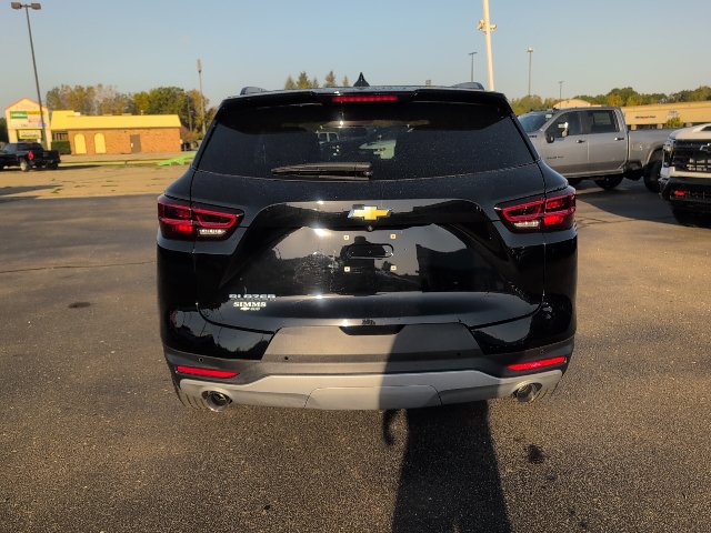 Used 2024 Chevrolet Blazer LT w/ Convenience Package FWD image 5