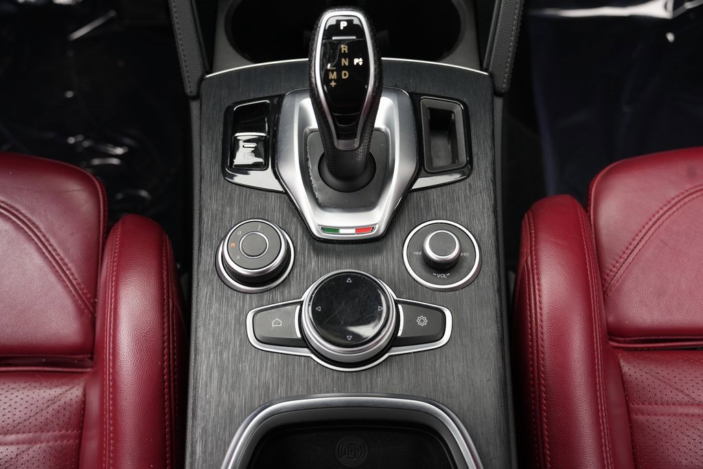 Used 2022 Alfa Romeo Stelvio Sprint image 46