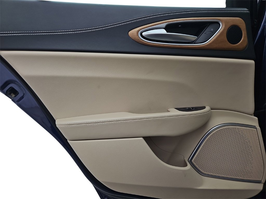 Used 2018 Alfa Romeo Giulia Ti w/ Quick Order Package 22X Lusso image 25