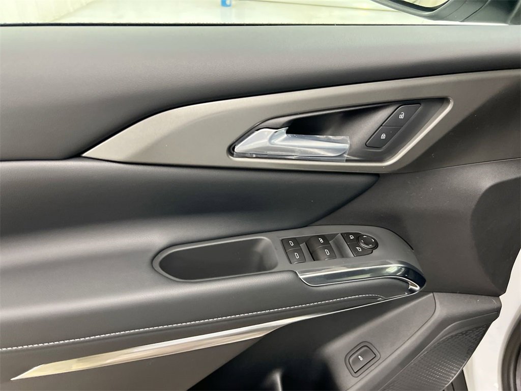 New 2026 Chevrolet Traverse LT w/ Driver Confidence Package image 21