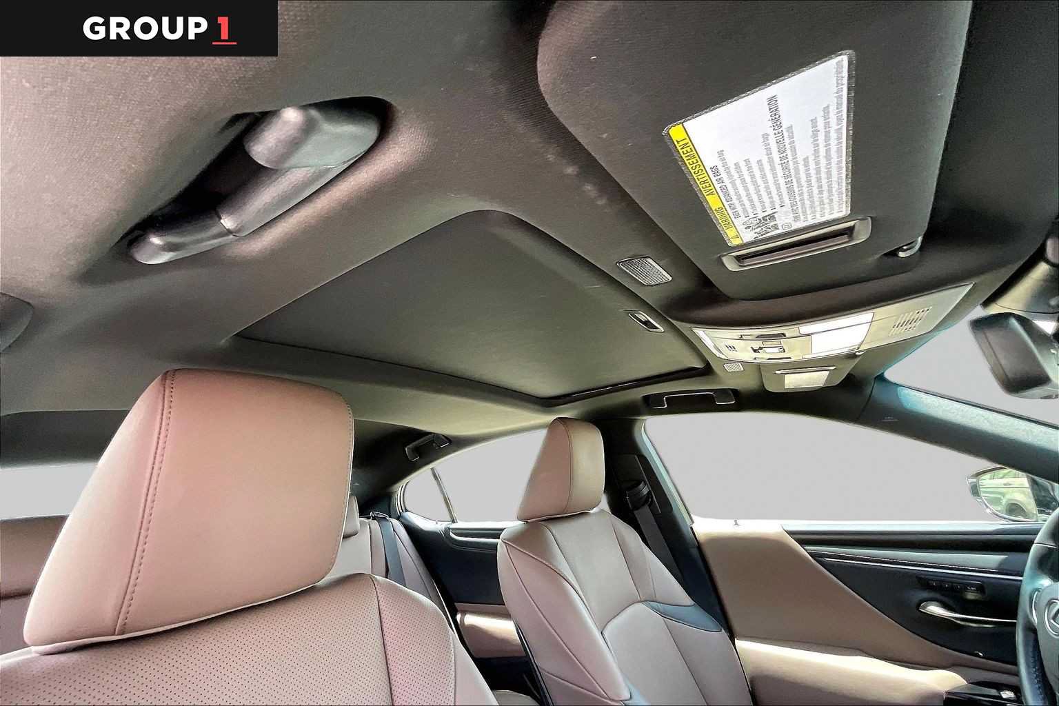 Used 2025 Lexus ES 350 w/ Premium Package FWD image 12