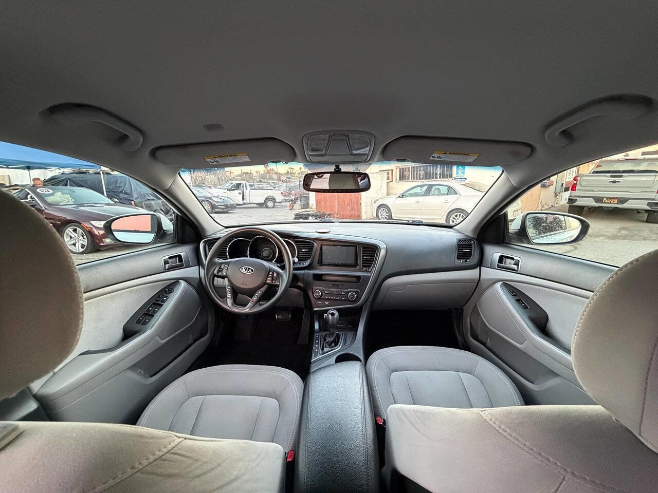 Used 2011 Kia Optima LX image 17