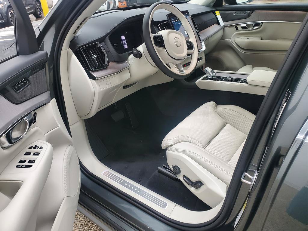 New 2027 Volvo XC90 B6 Ultra AWD/4WD image 6