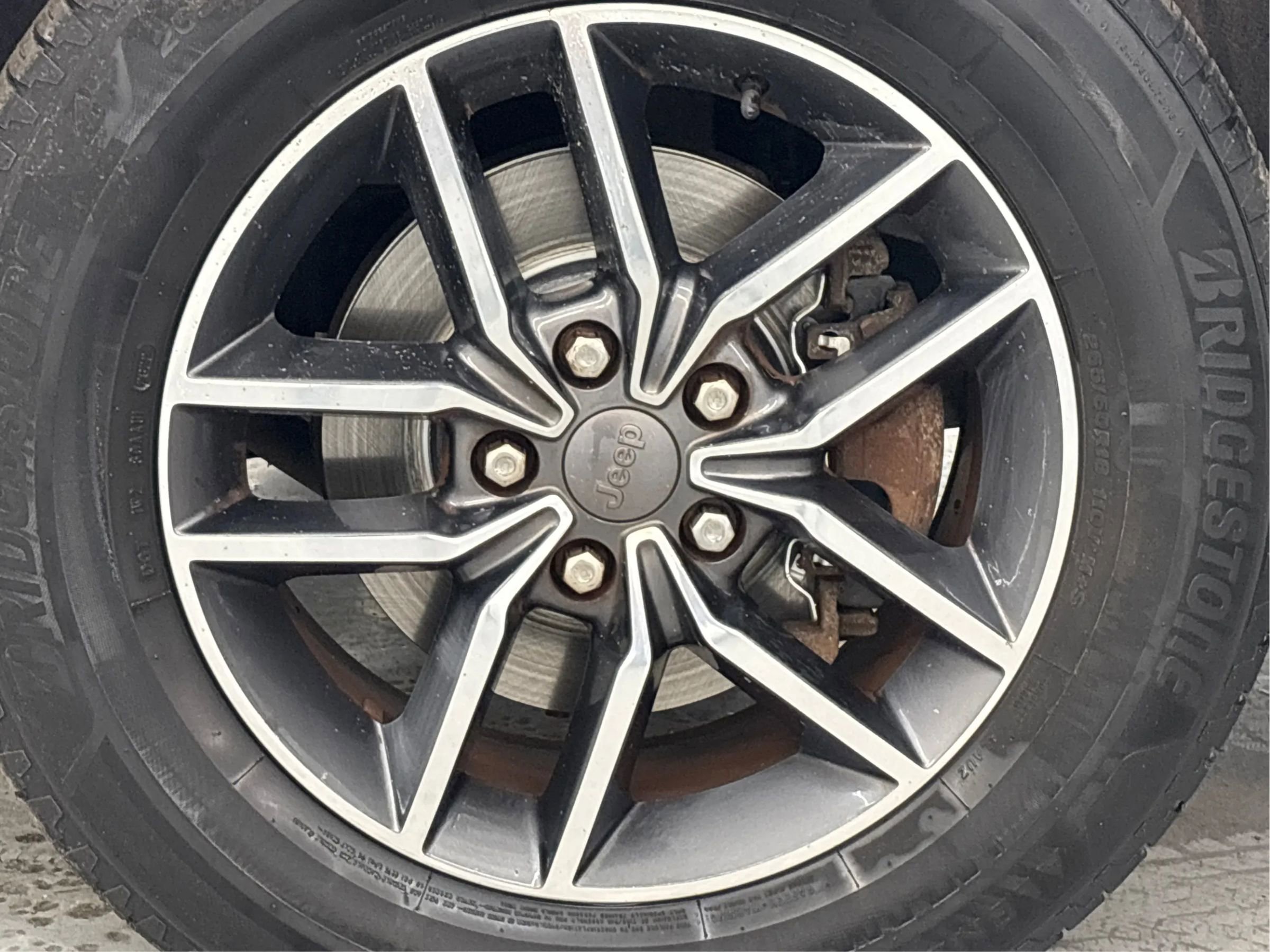 Used 2019 Jeep Grand Cherokee Limited w/ Luxury Group II image 32