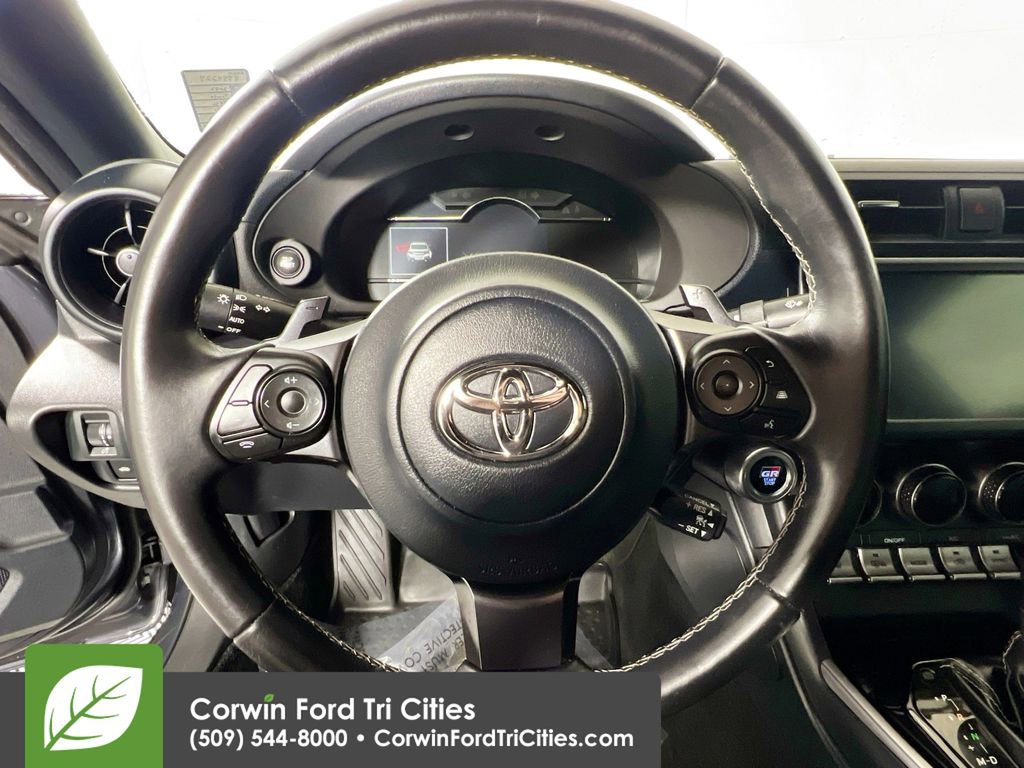 Used 2022 Toyota GR86 Base image 8