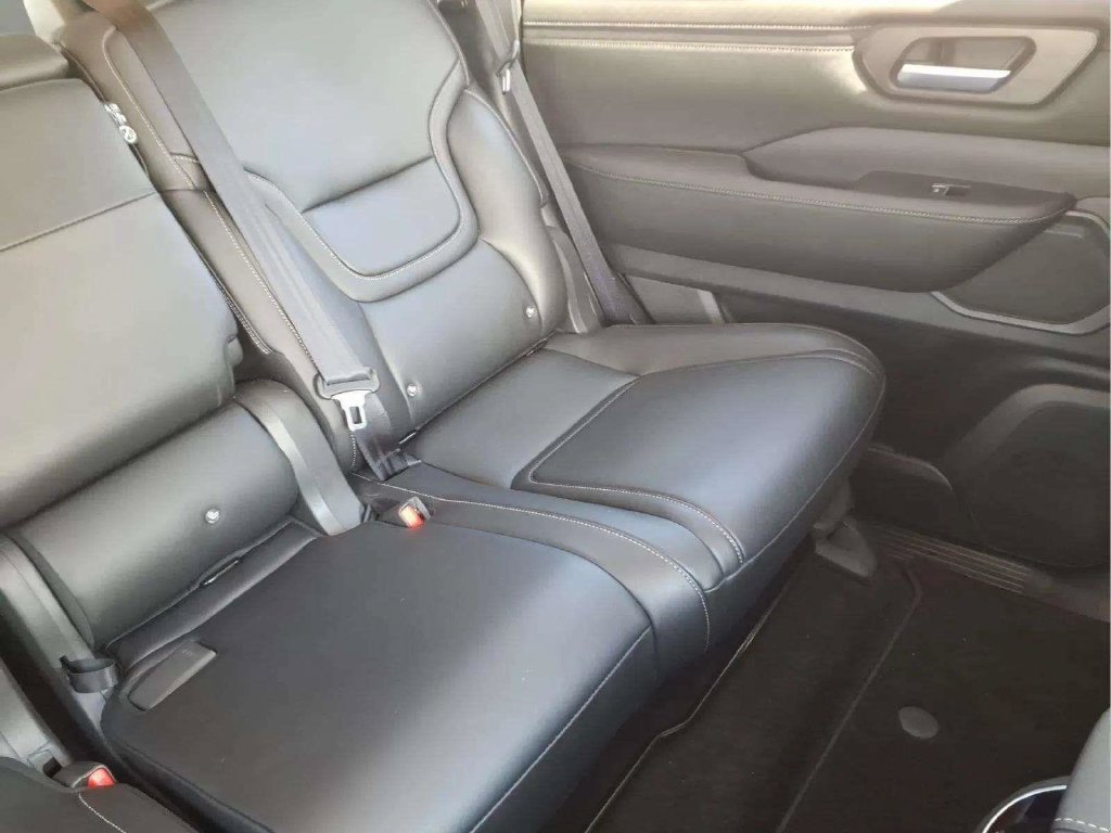 Certified 2026 Nissan Armada SV RWD image 19