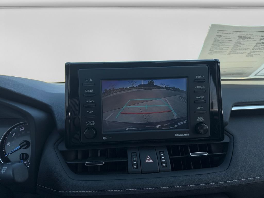Used 2022 Toyota RAV4 XLE Premium image 17