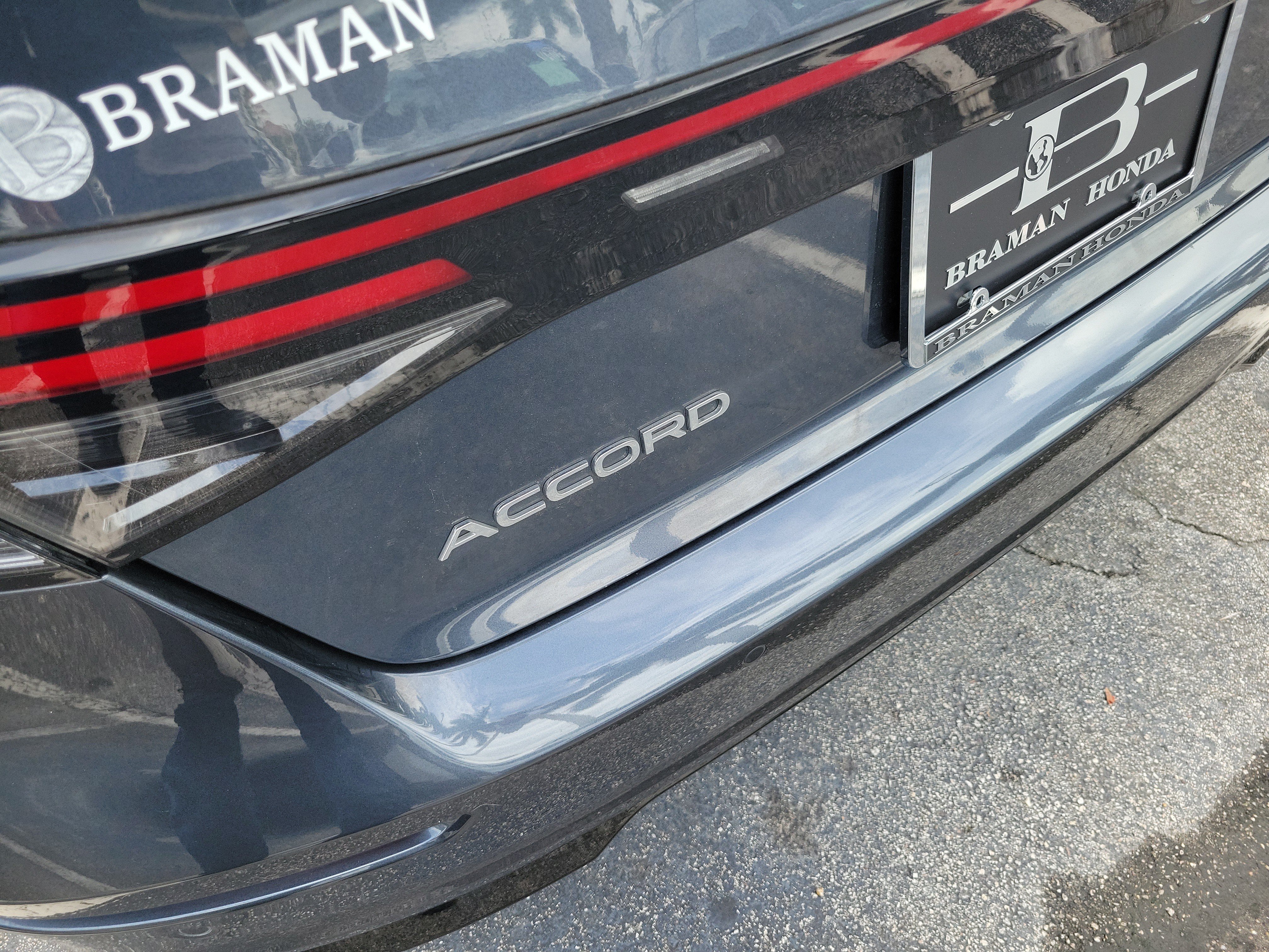 Used 2024 Honda Accord EX-L image 7