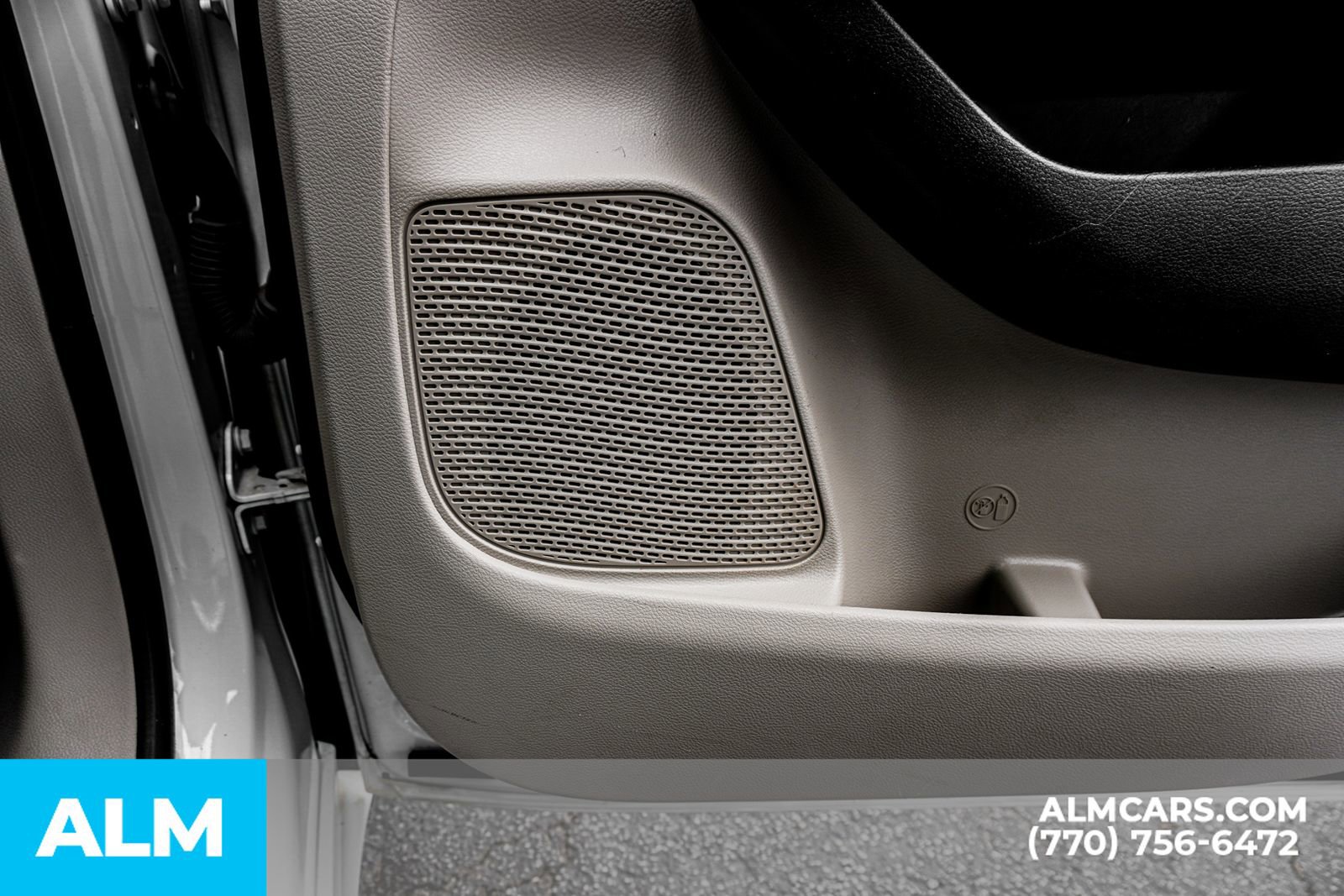 Used 2023 Chrysler Pacifica Touring-L image 51