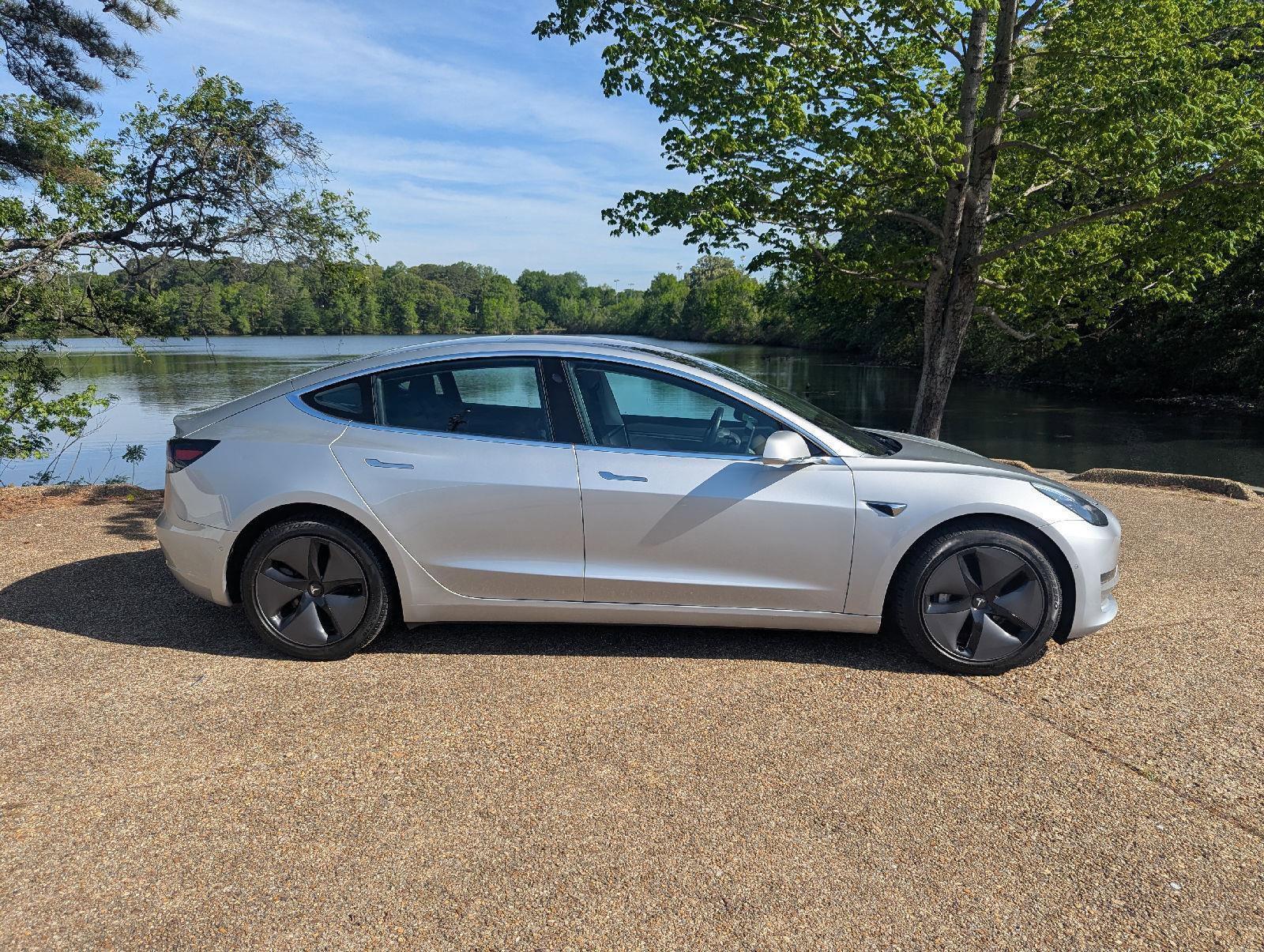 Used 2018 Tesla Model 3 Long Range image 3