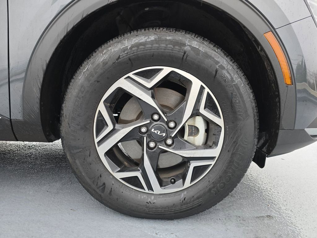 Certified 2024 Kia Sportage LX image 13