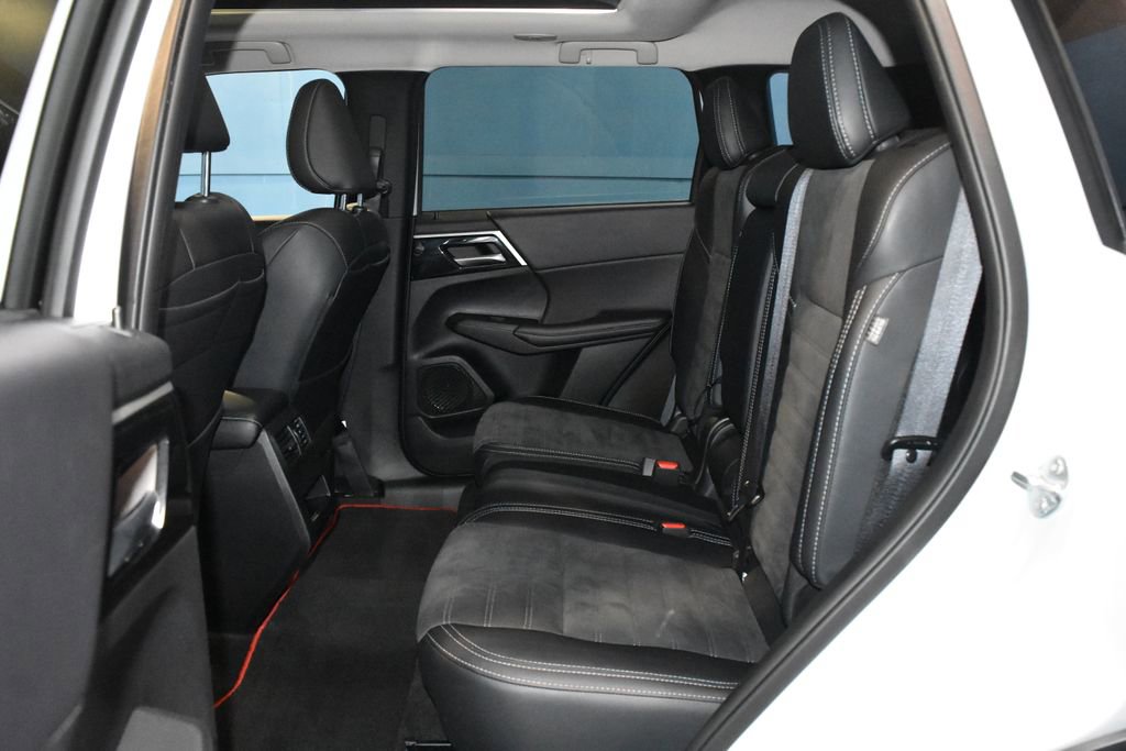 Used 2024 Mitsubishi Outlander Ralliart image 21