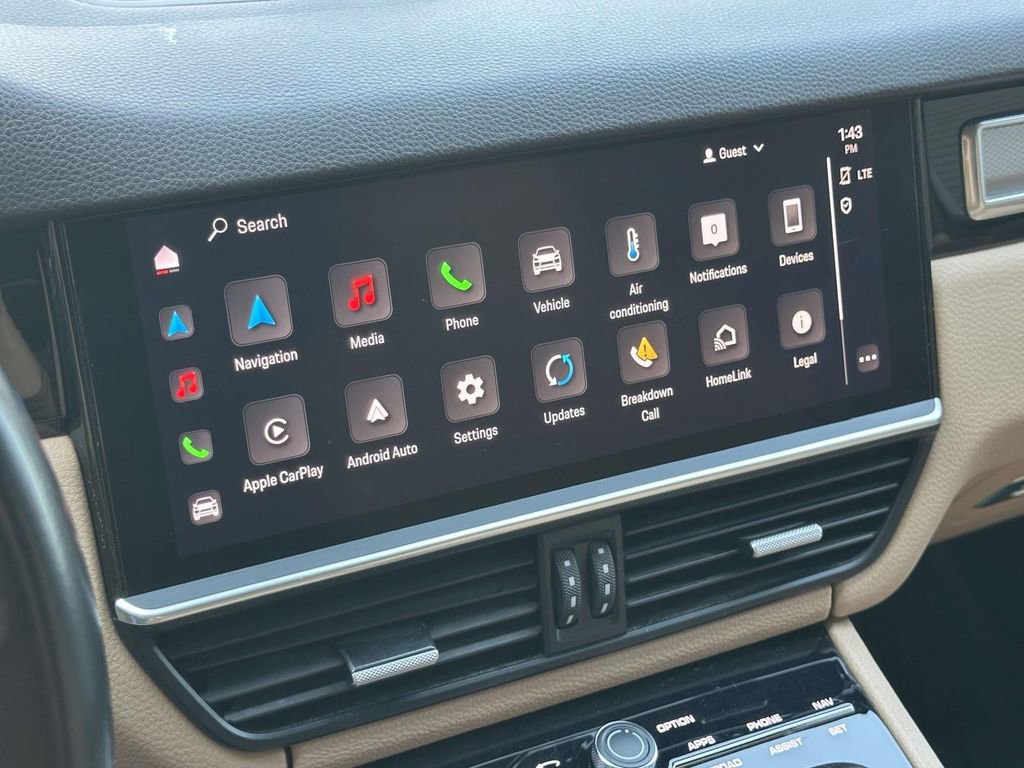 Used 2022 Porsche Cayenne Platinum Edition AWD/4WD image 28