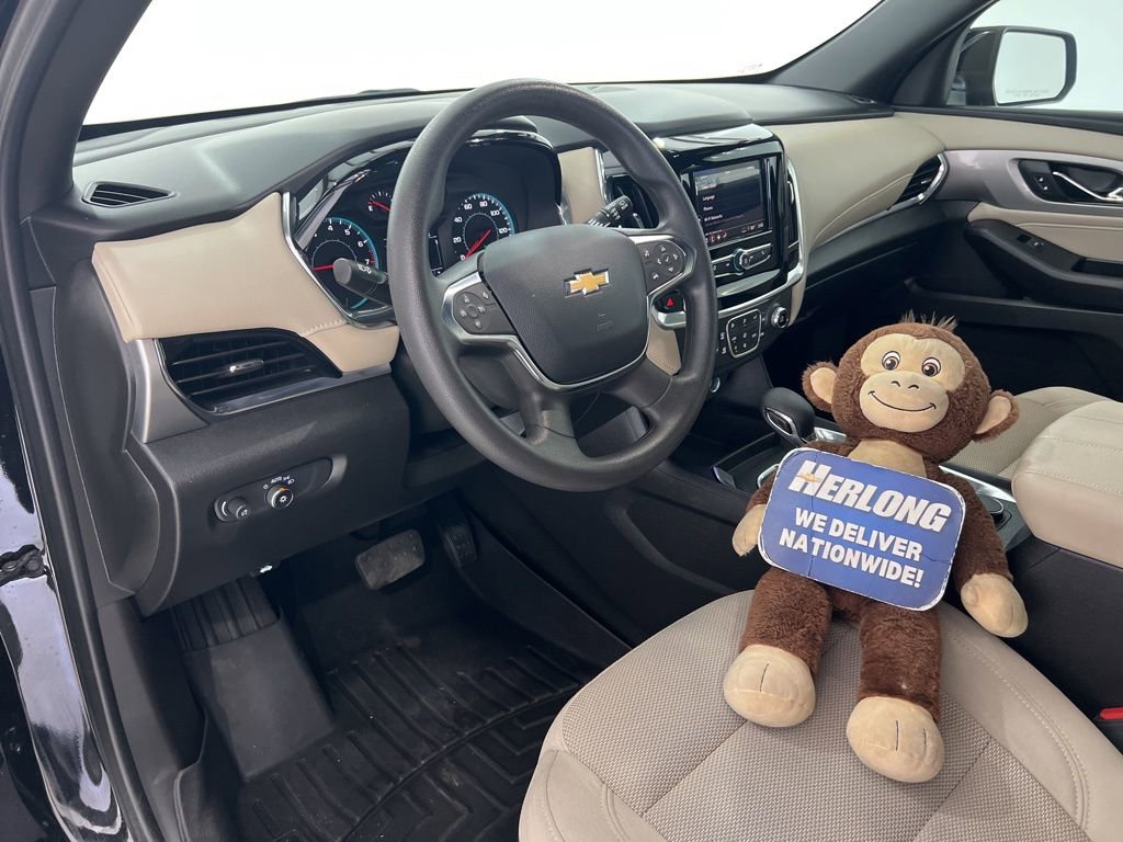 Used 2022 Chevrolet Traverse LS FWD image 9
