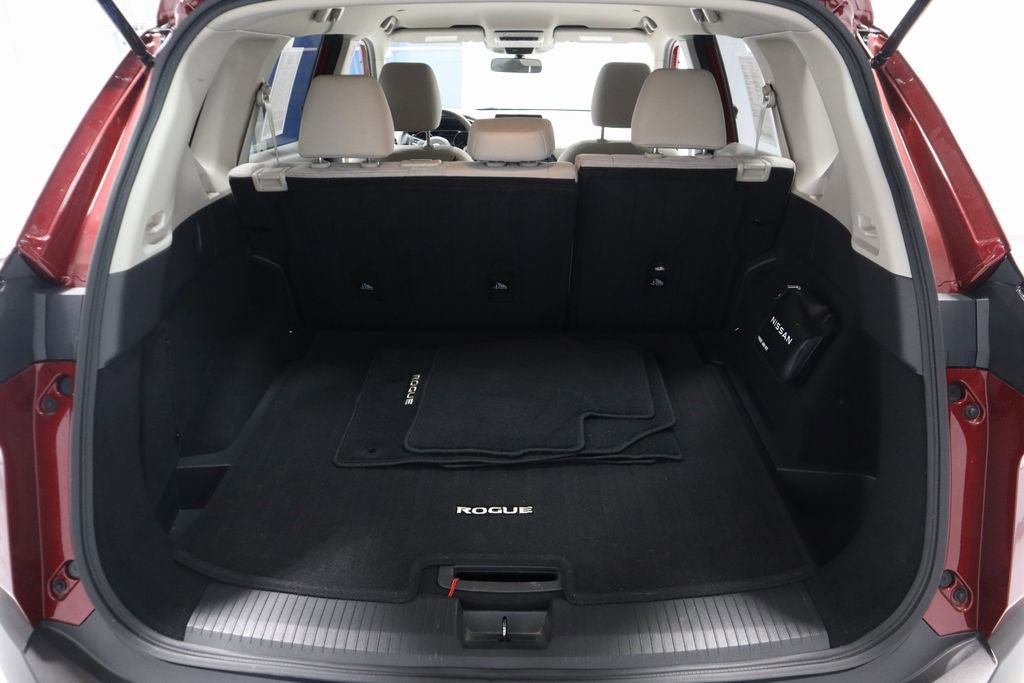 Certified 2023 Nissan Rogue SV image 13