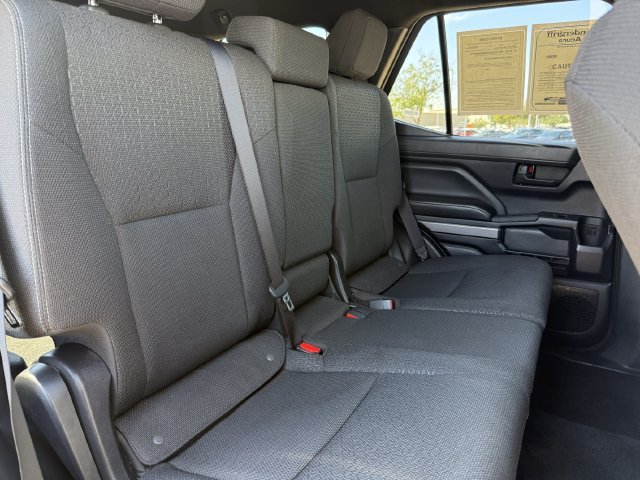 Used 2025 Toyota 4Runner SR5 AWD/4WD image 28