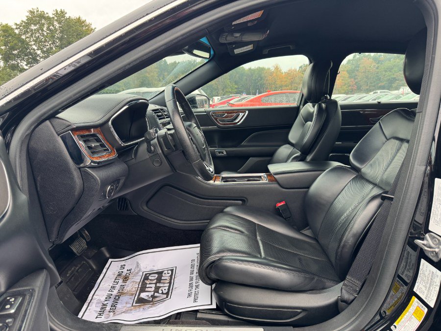 Used 2018 Lincoln Continental AWD w/ Livery Technology Package image 15