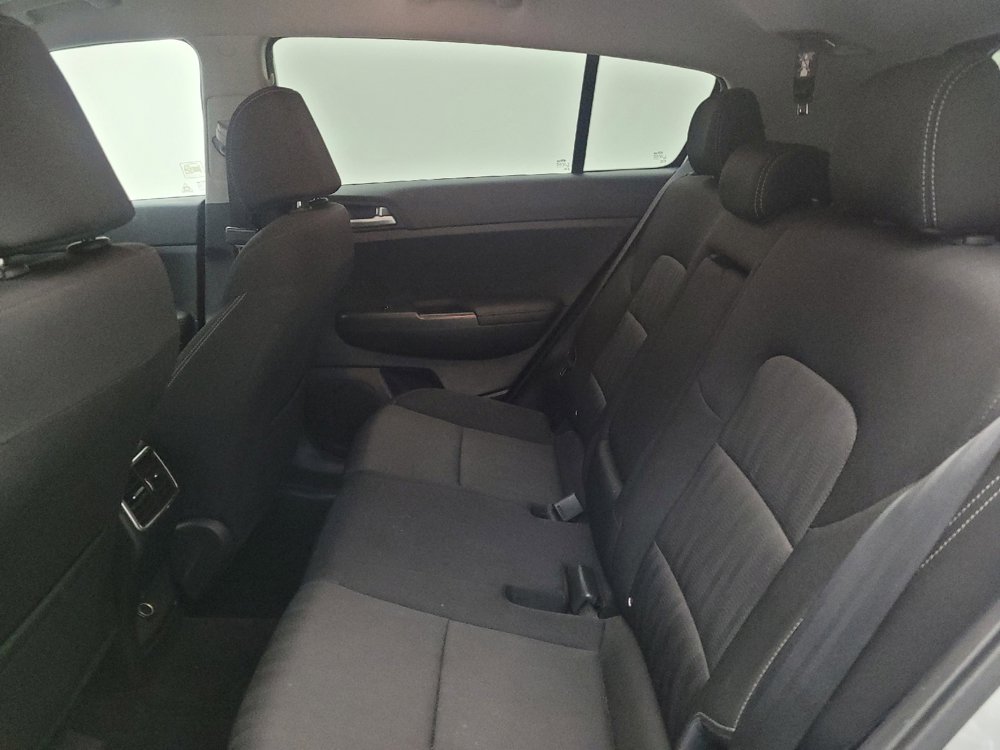 Used 2019 Kia Sportage LX image 18