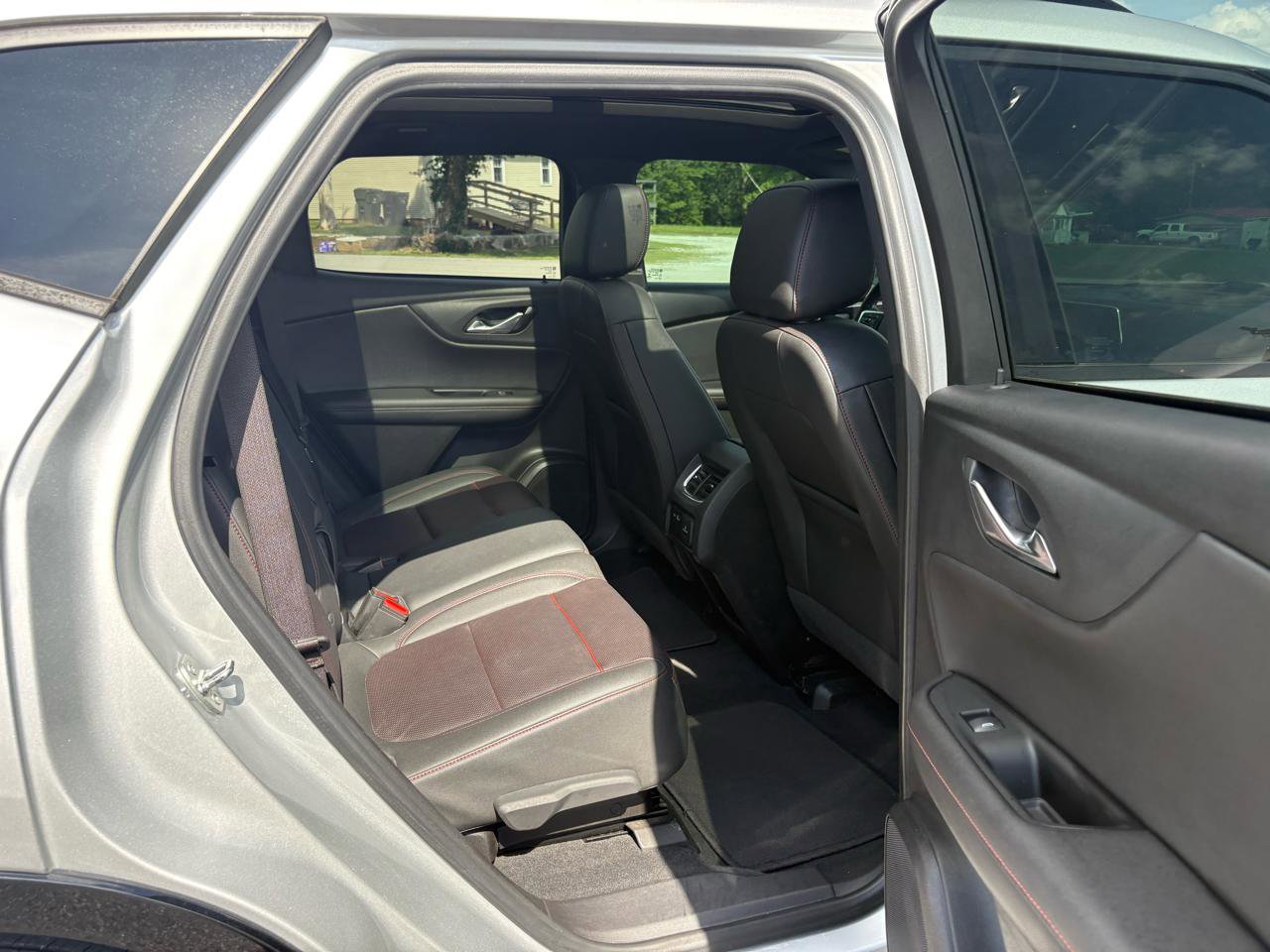 Used 2022 Chevrolet Blazer RS FWD image 27