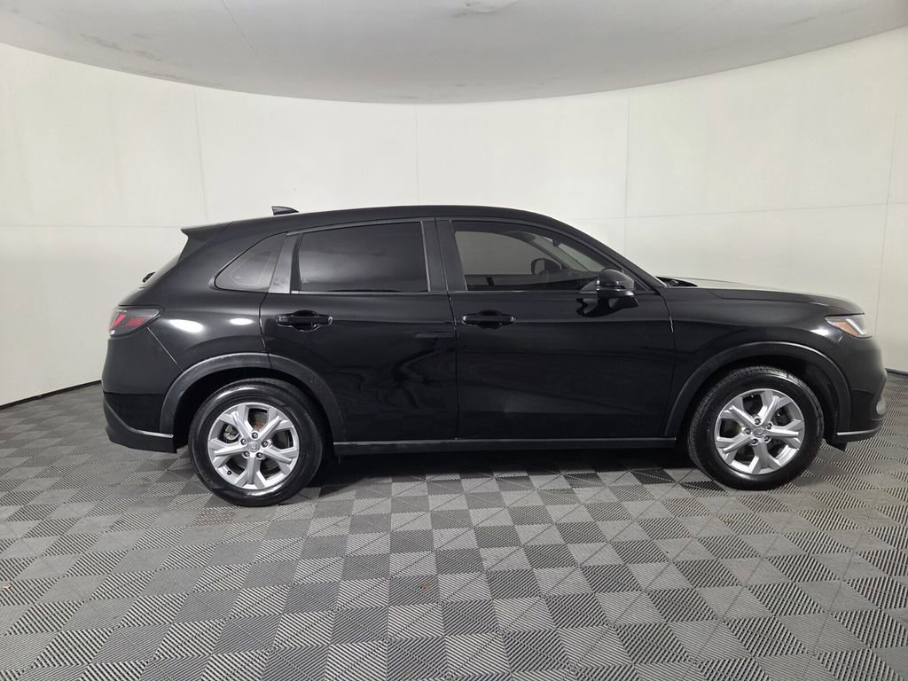 Used 2025 Honda HR-V LX image 4