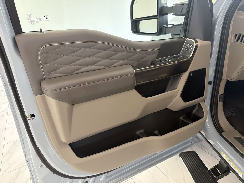 Used 2026 Ford F450 Lariat AWD/4WD image 23