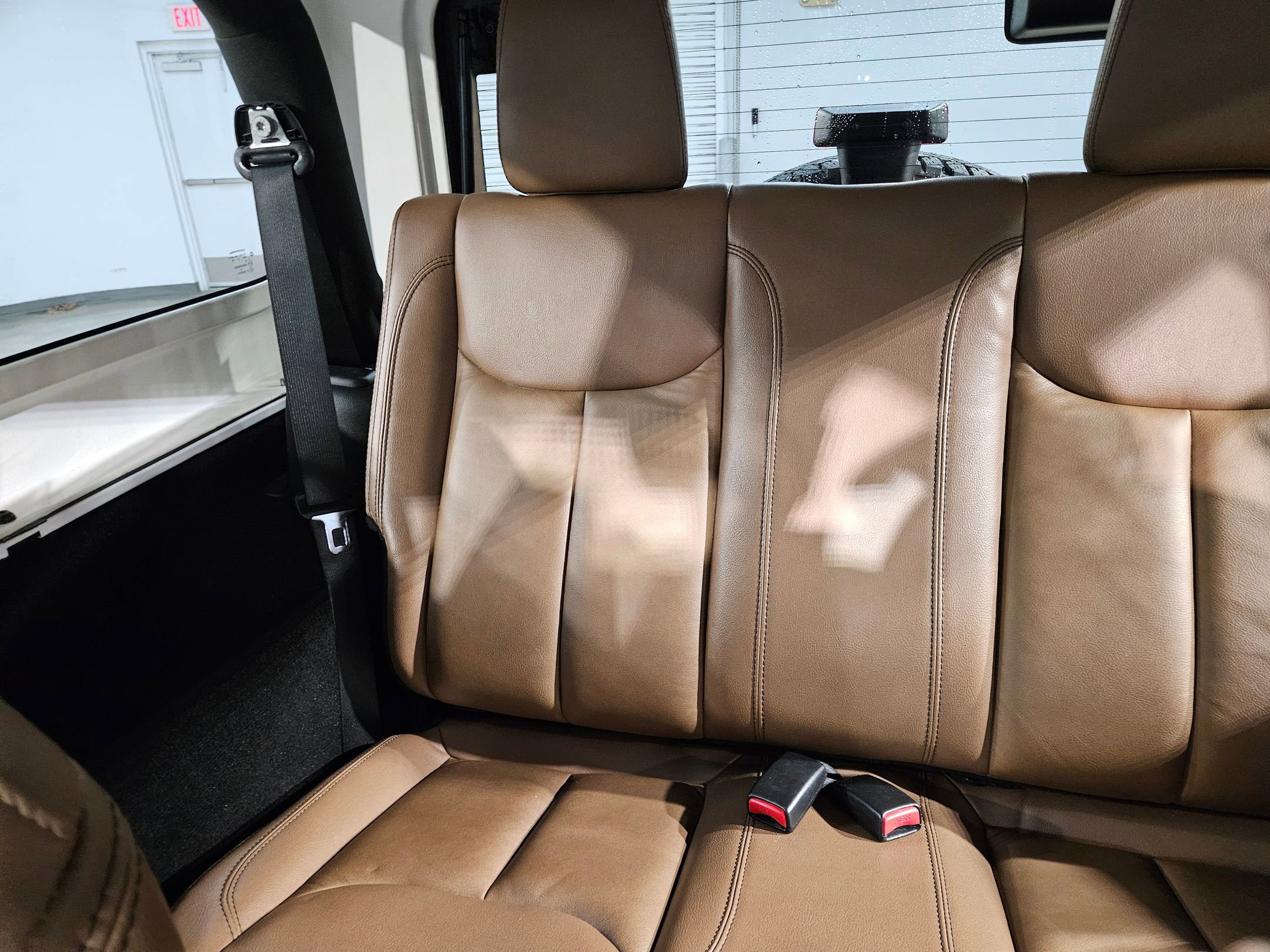 Used 2014 Jeep Wrangler Sahara w/ Connectivity Group AWD/4WD image 12