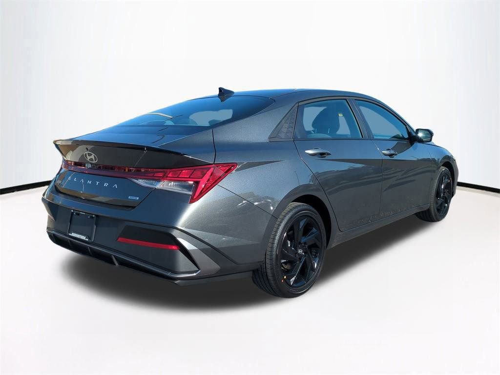 New 2026 Hyundai Elantra Sport image 5