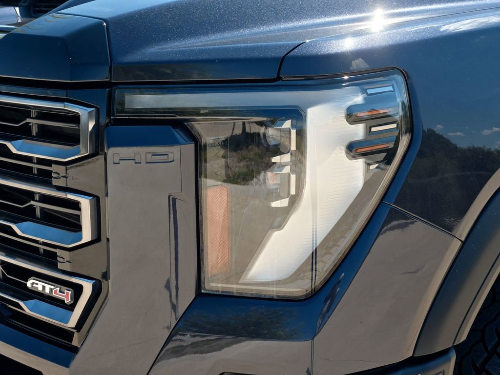 Used 2024 GMC Sierra 2500 AT4 w/ AT4 Premium Plus Package AWD/4WD image 3