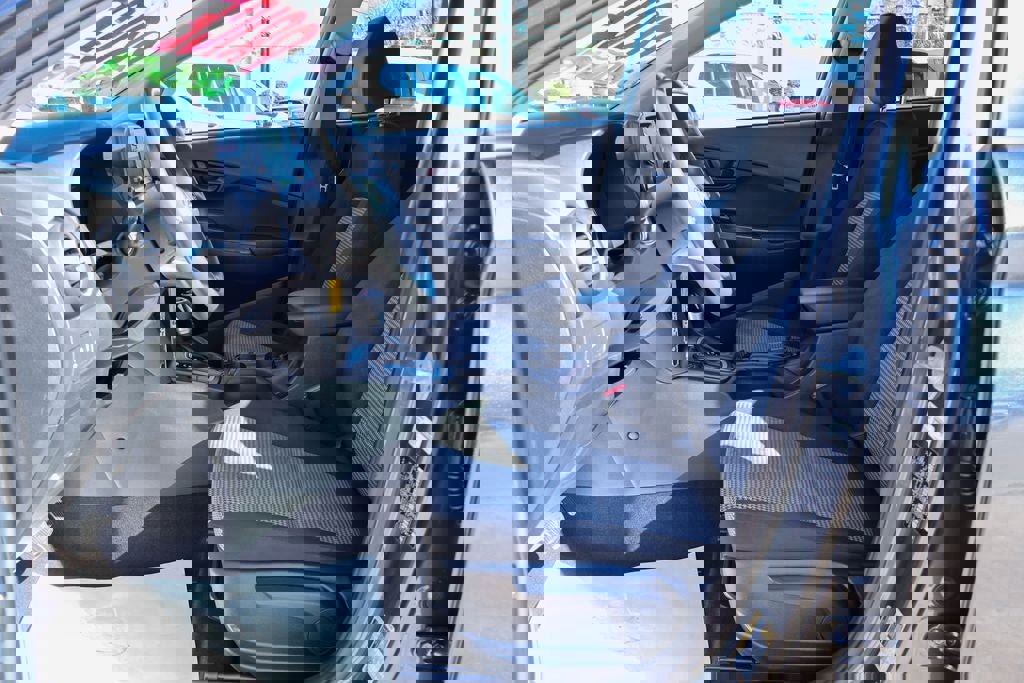 Used 2021 Hyundai Kona SE w/ Cargo Package image 7