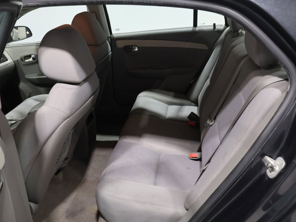 Used 2010 Chevrolet Malibu LS image 17
