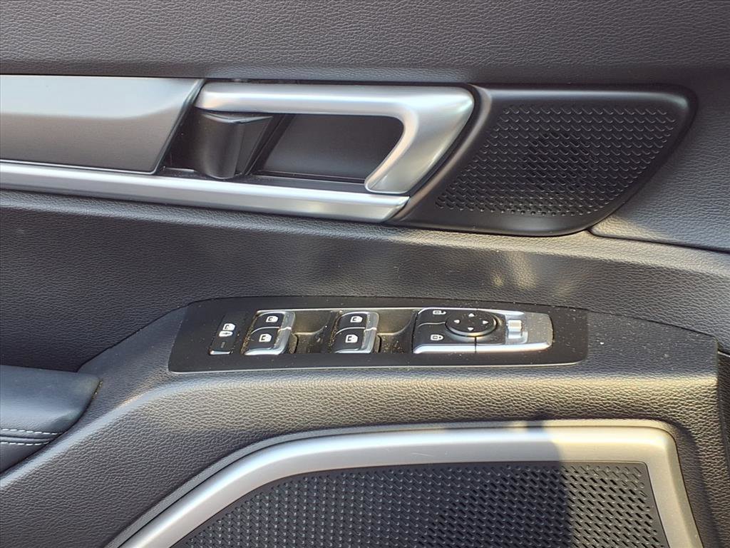 Used 2022 Kia Telluride S image 25