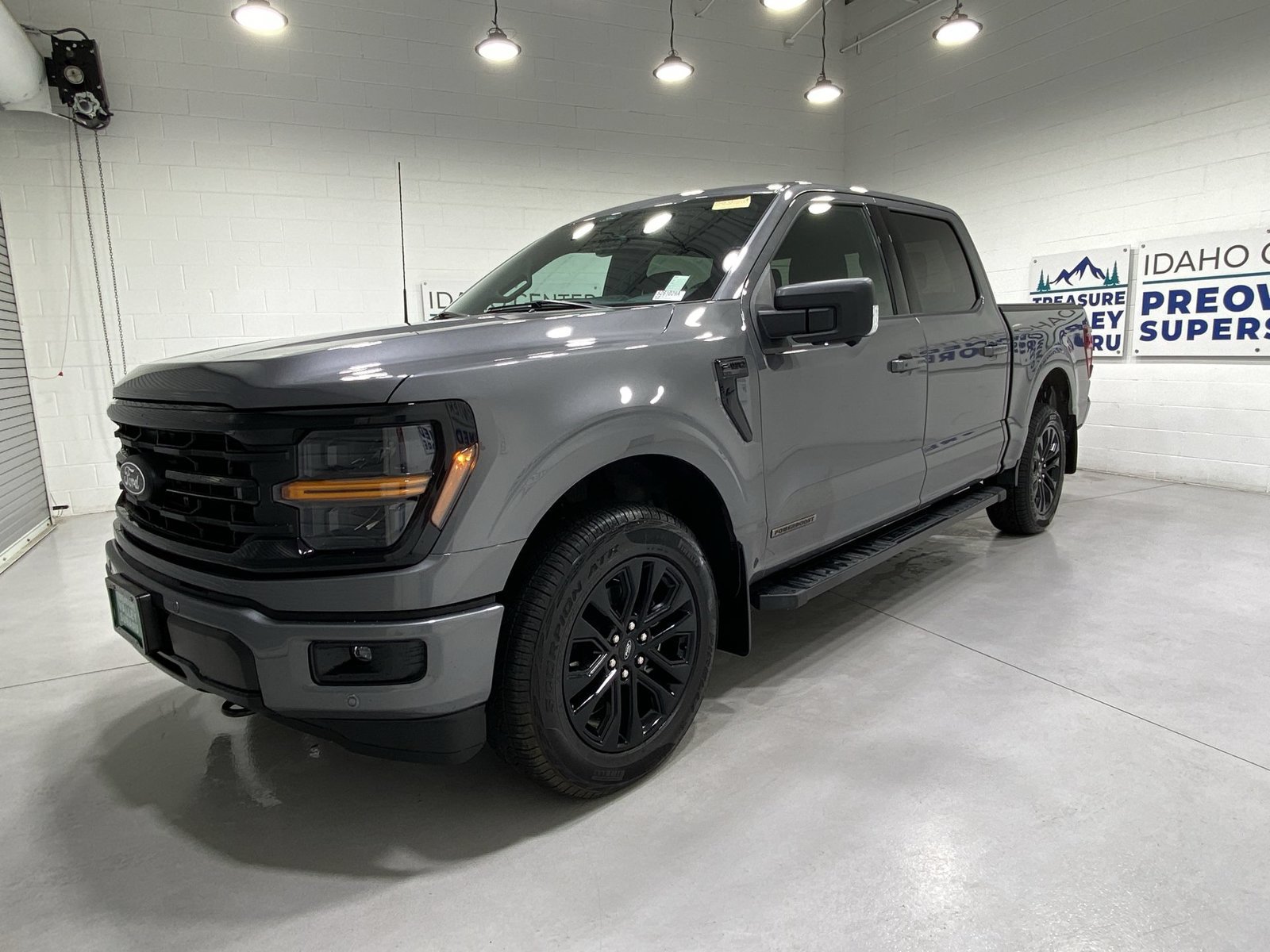 Used 2025 Ford F150 XLT w/ Equipment Group 302A MID AWD/4WD image 4