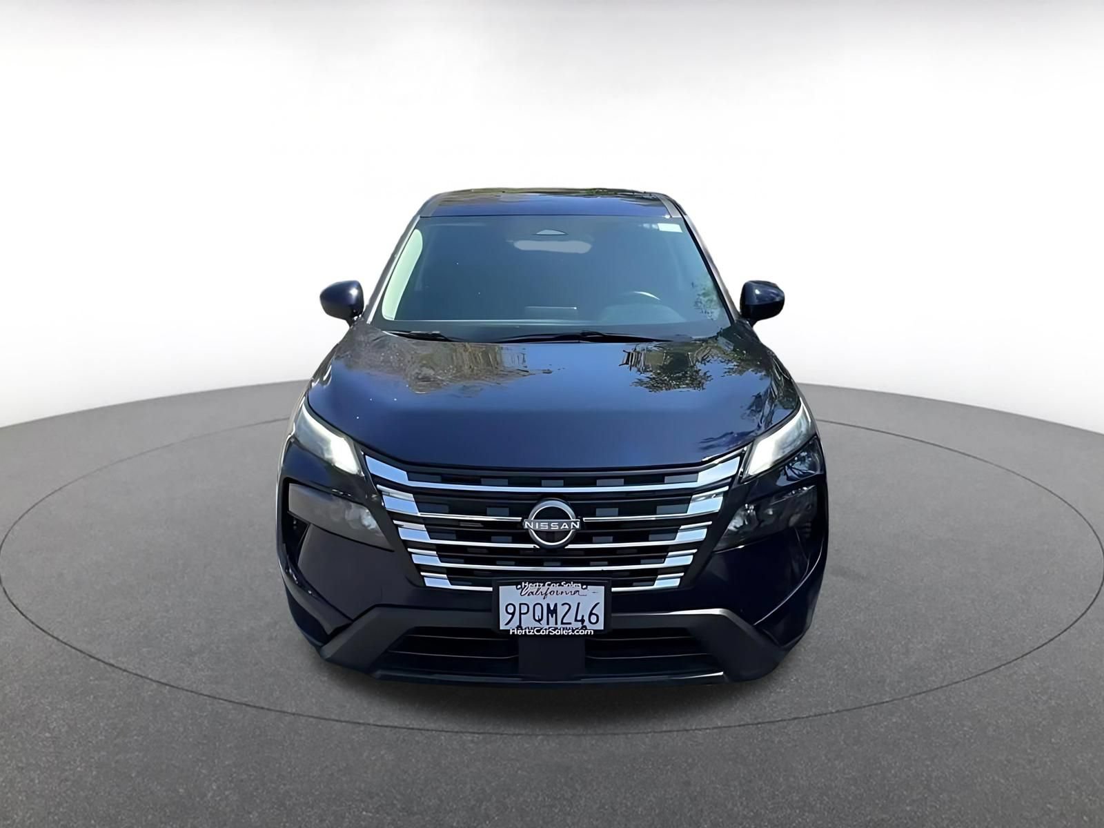 Used 2025 Nissan Rogue SV FWD image 4