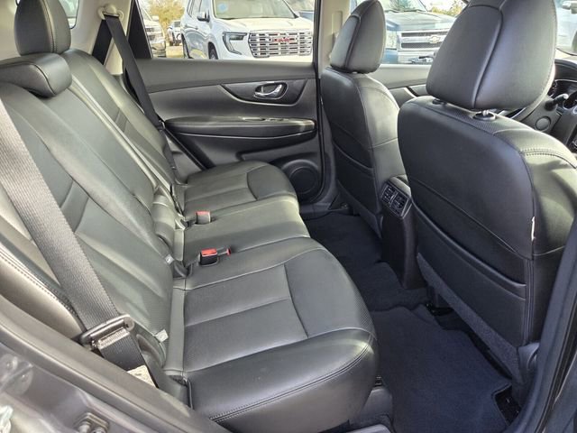 Used 2016 Nissan Rogue SL w/ SL Premium Package image 20