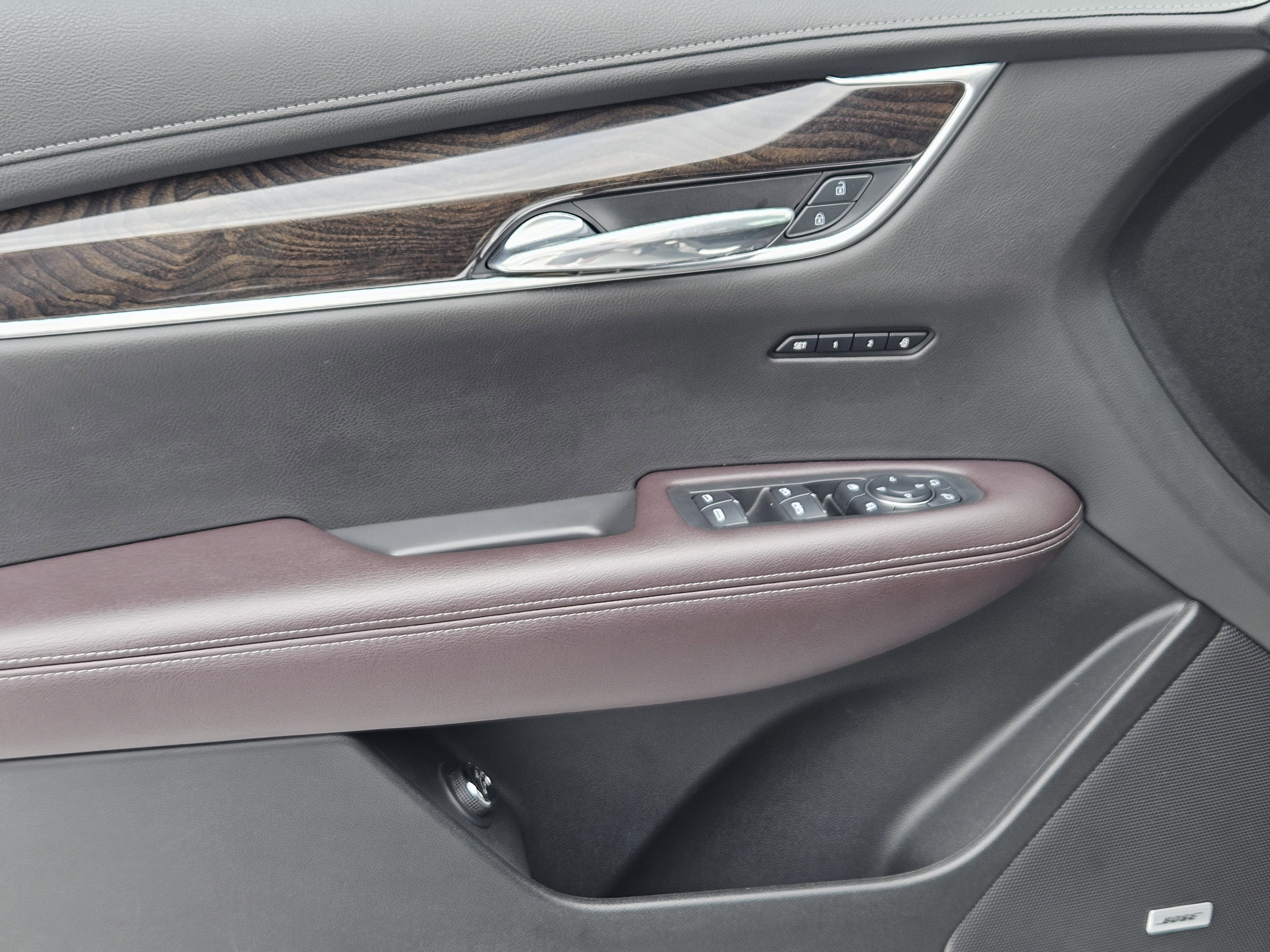 Used 2021 Cadillac XT6 Premium Luxury image 25