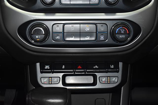 Used 2018 Chevrolet Colorado LT w/ Luxury Package, Chrome AWD/4WD image 17