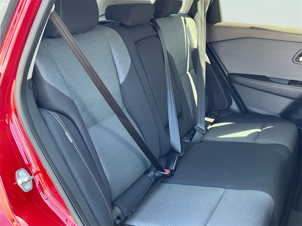 Used 2021 Nissan Rogue SV image 32