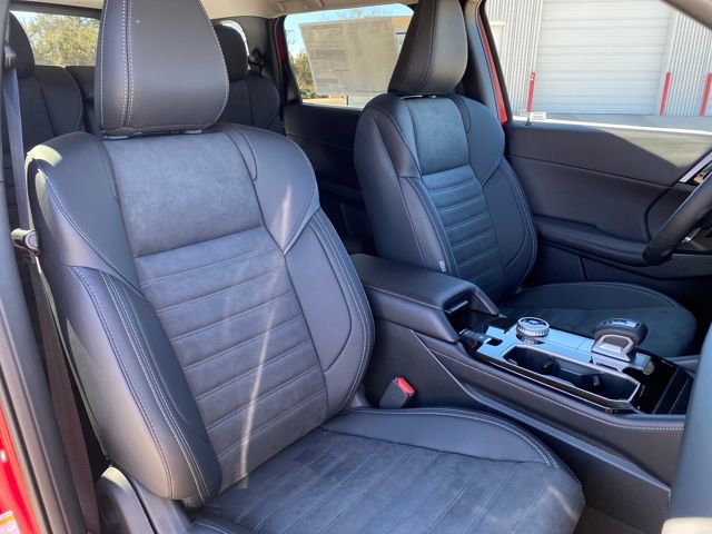 New 2026 Mitsubishi Outlander SE image 9