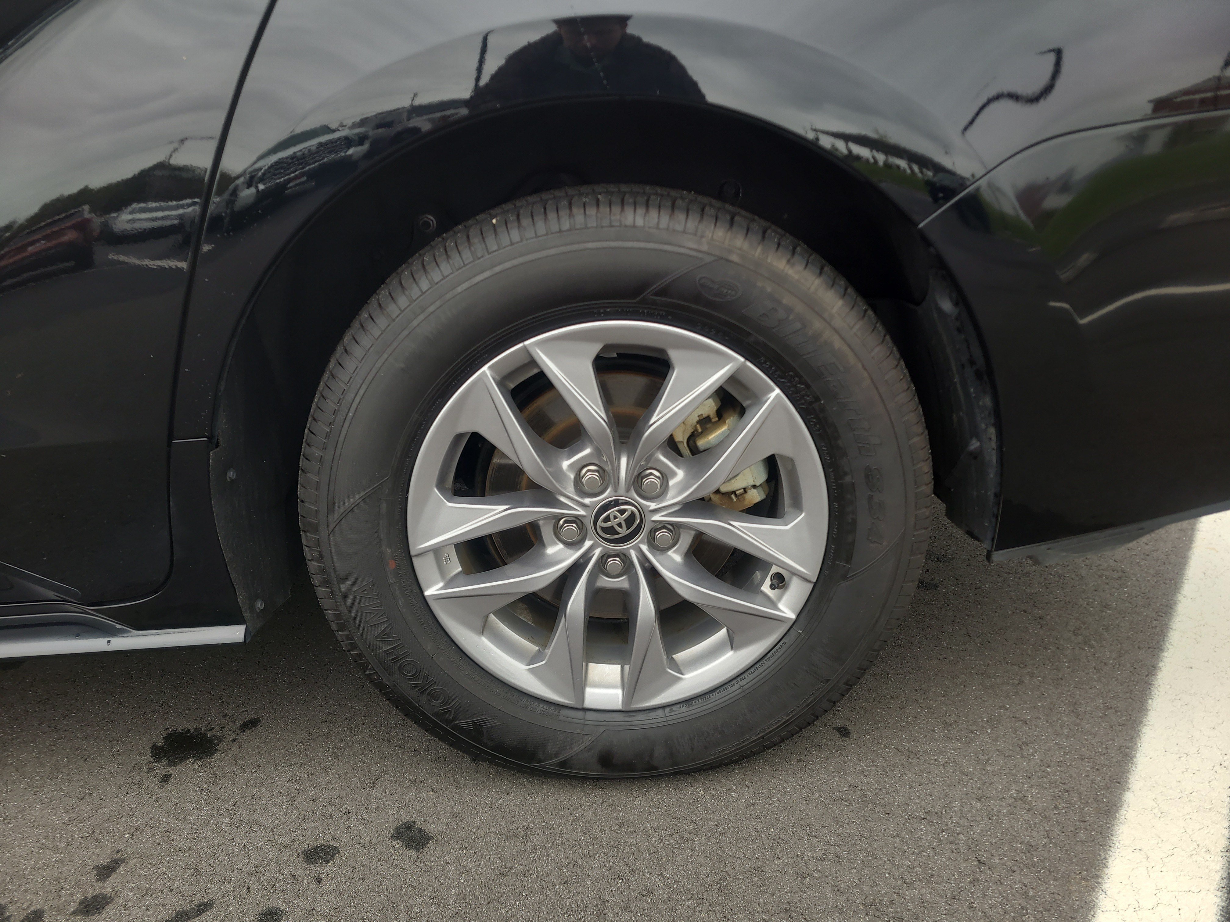 Certified 2026 Toyota Sienna XLE FWD image 10