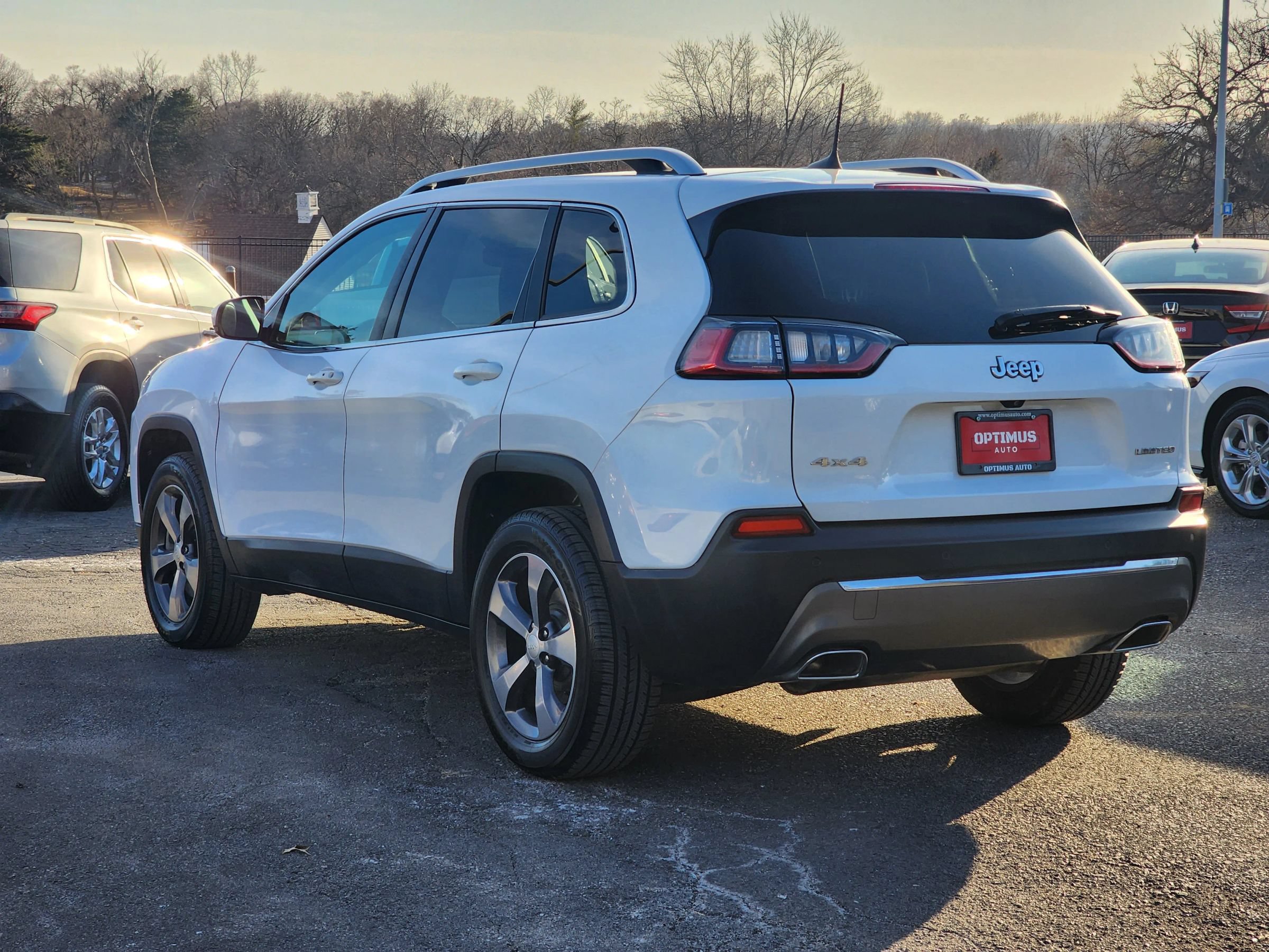 Used 2019 Jeep Cherokee Limited AWD/4WD image 5