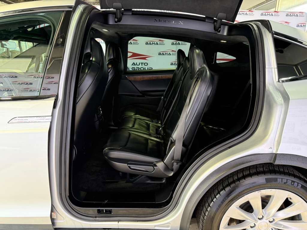 Used 2017 Tesla Model X 100D image 41
