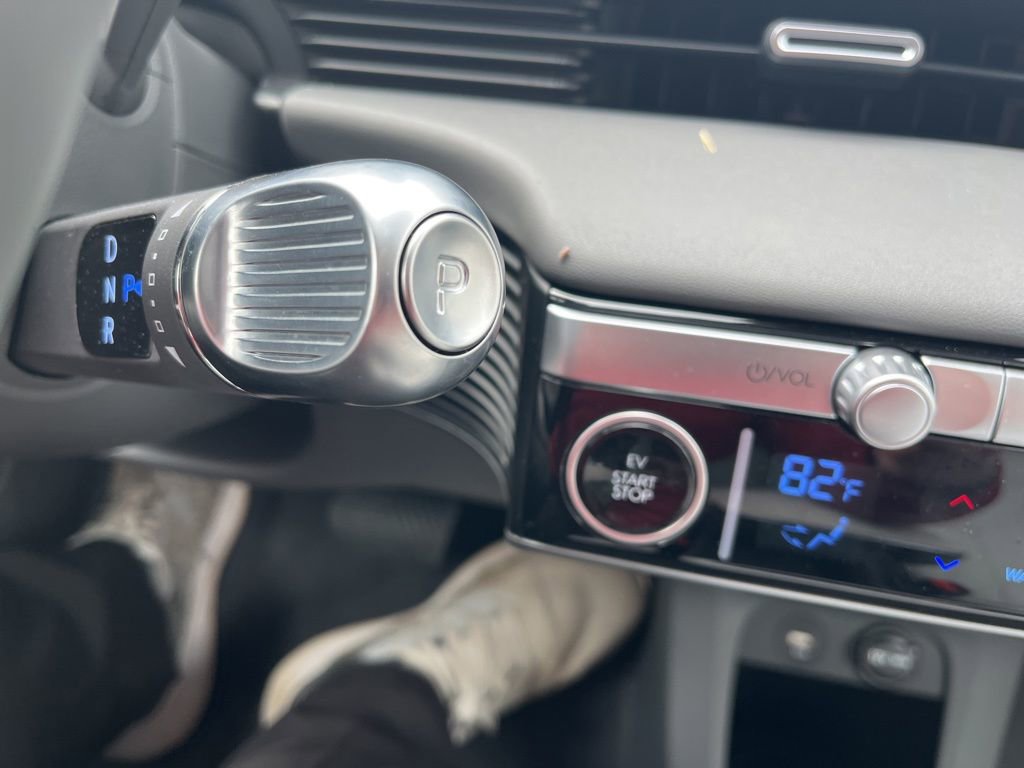 Used 2023 Hyundai Ioniq 5 Limited image 23