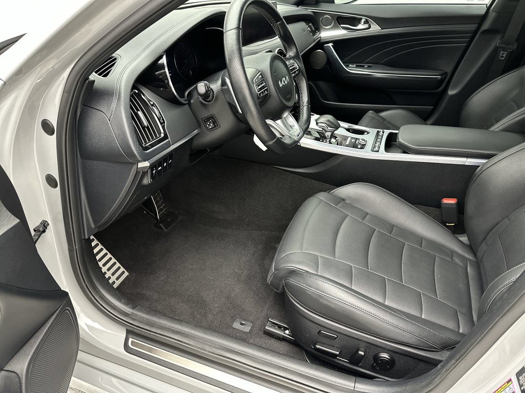 Used 2023 Kia Stinger GT2 AWD/4WD image 11