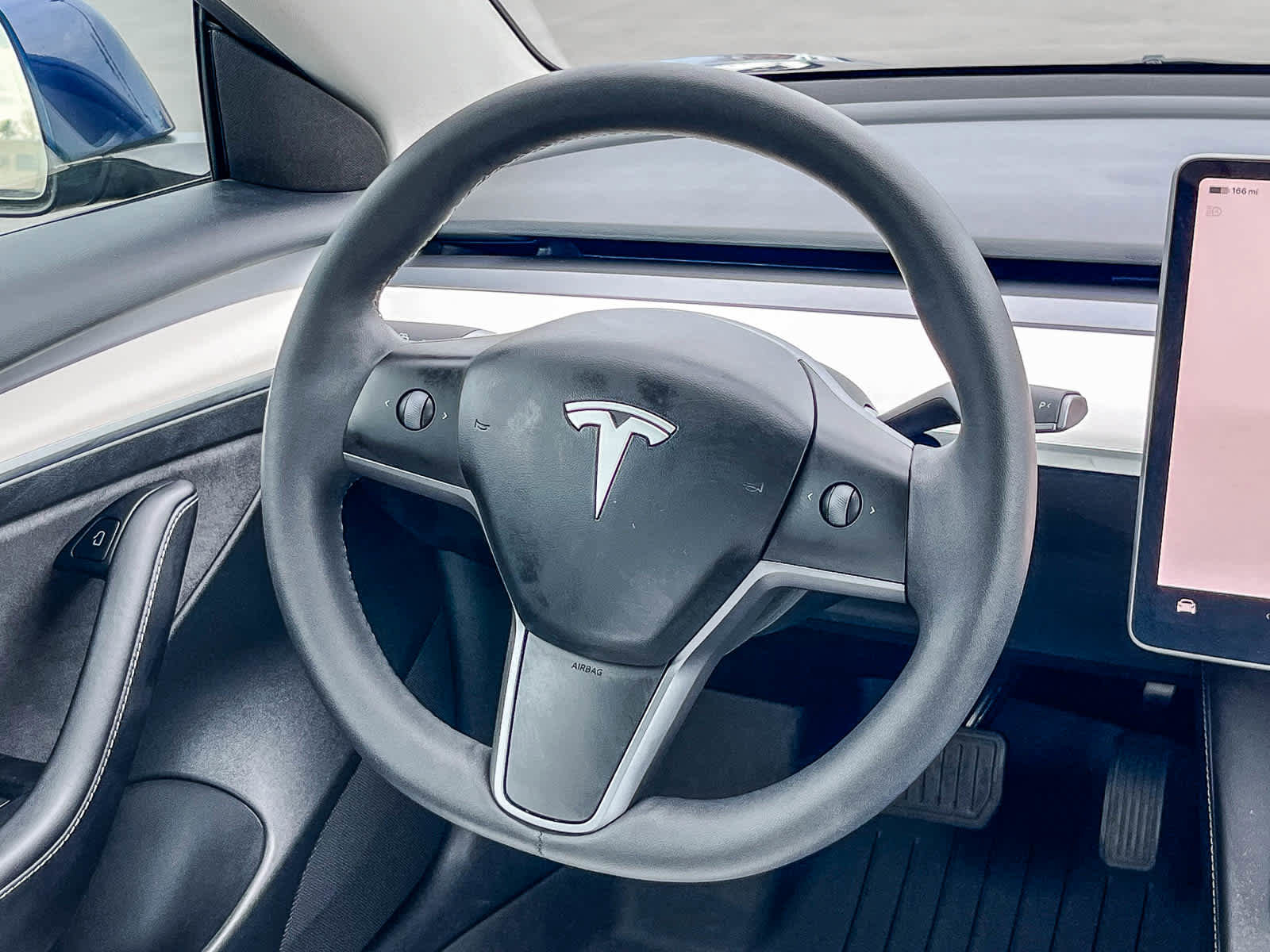 Used 2023 Tesla Model 3 Standard Range image 14